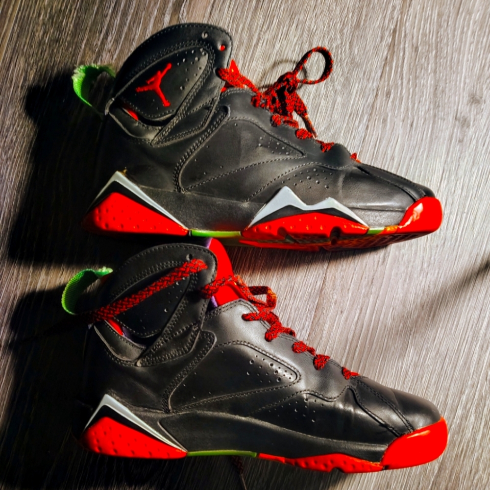 Jordan Boy Retro 7 BG Marvin The Martian Black/Red Leather Shoes (2015) SIZE 6Y
